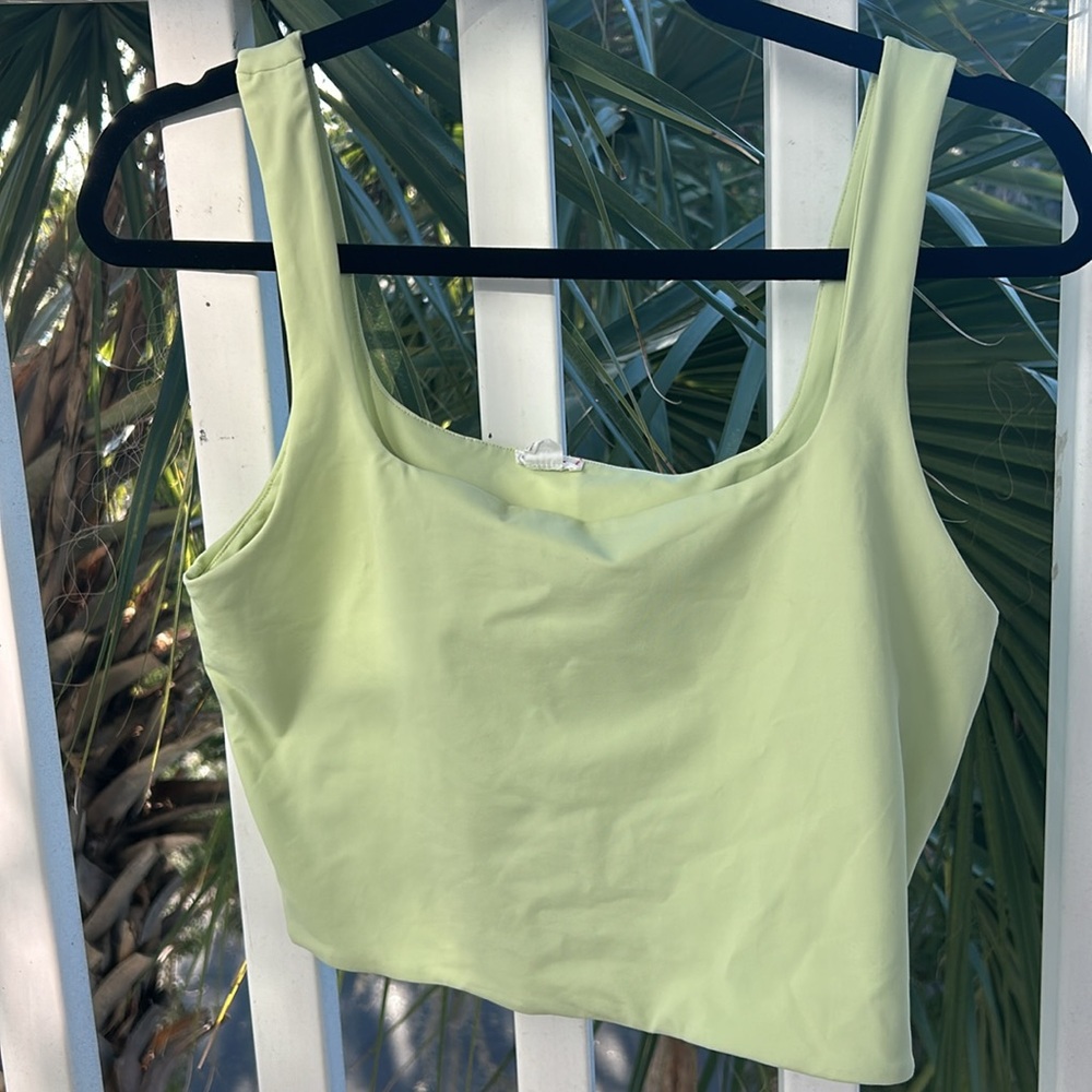 Garage light green tank